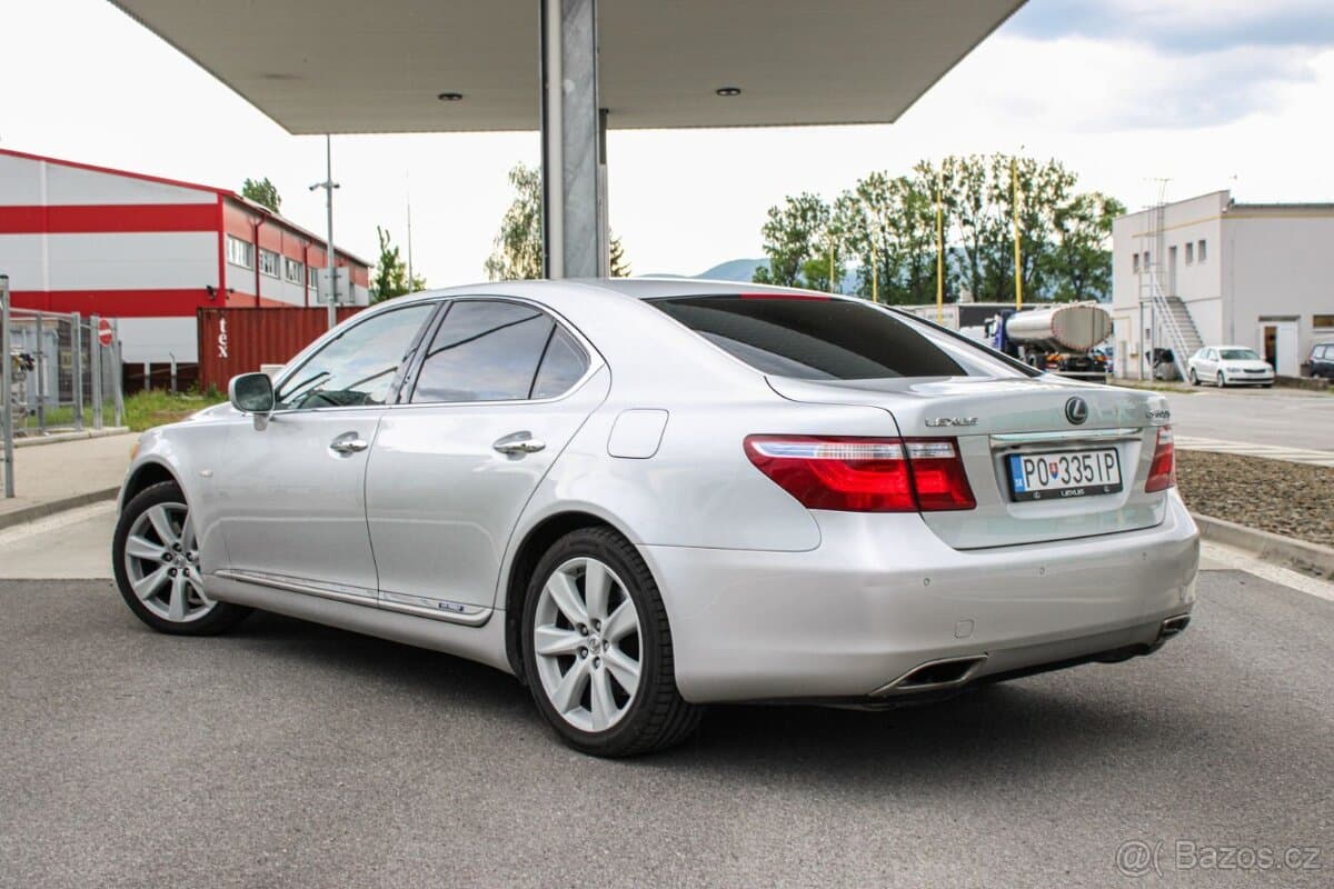 2010 Lexus LS - 4
