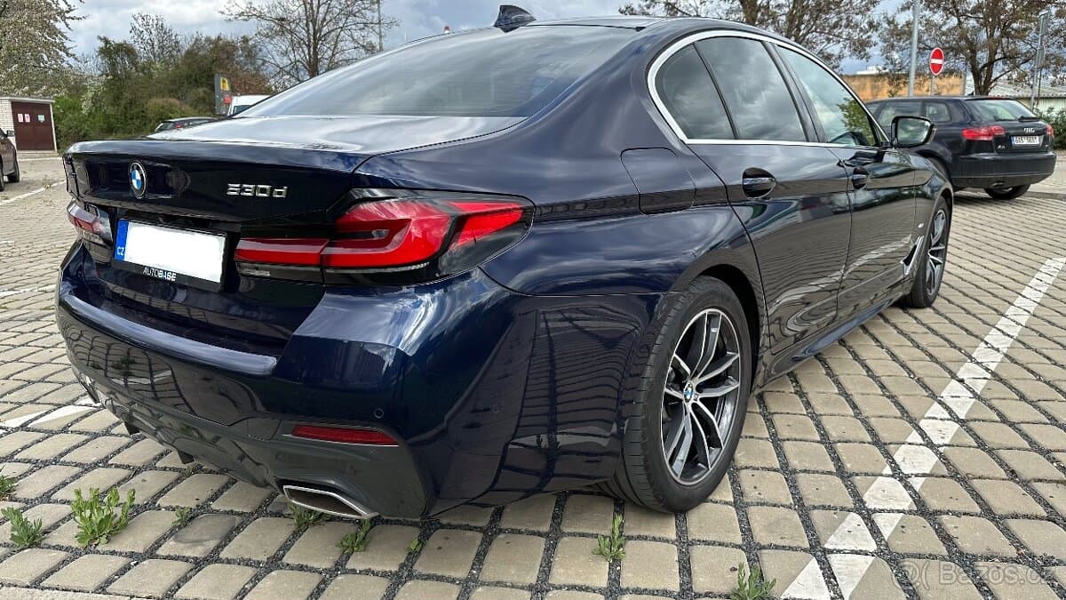 BMW 5-SERIES - 4