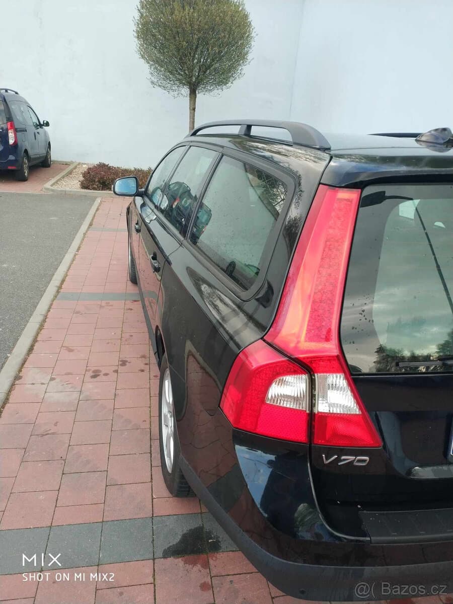 2010 Volvo V70 - 4