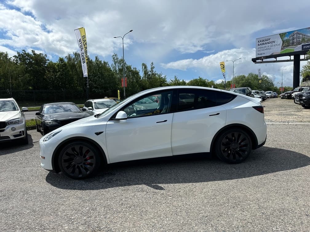 2023 Tesla MODEL Y - 4