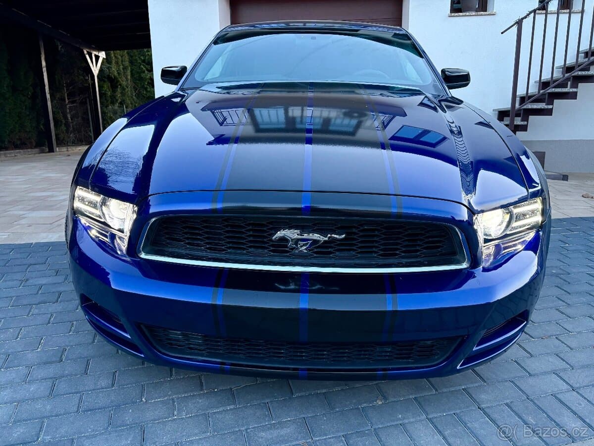 2013 Ford MUSTANG - 4