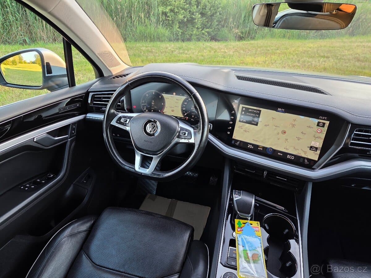 2018 Volkswagen TOUAREG - 4