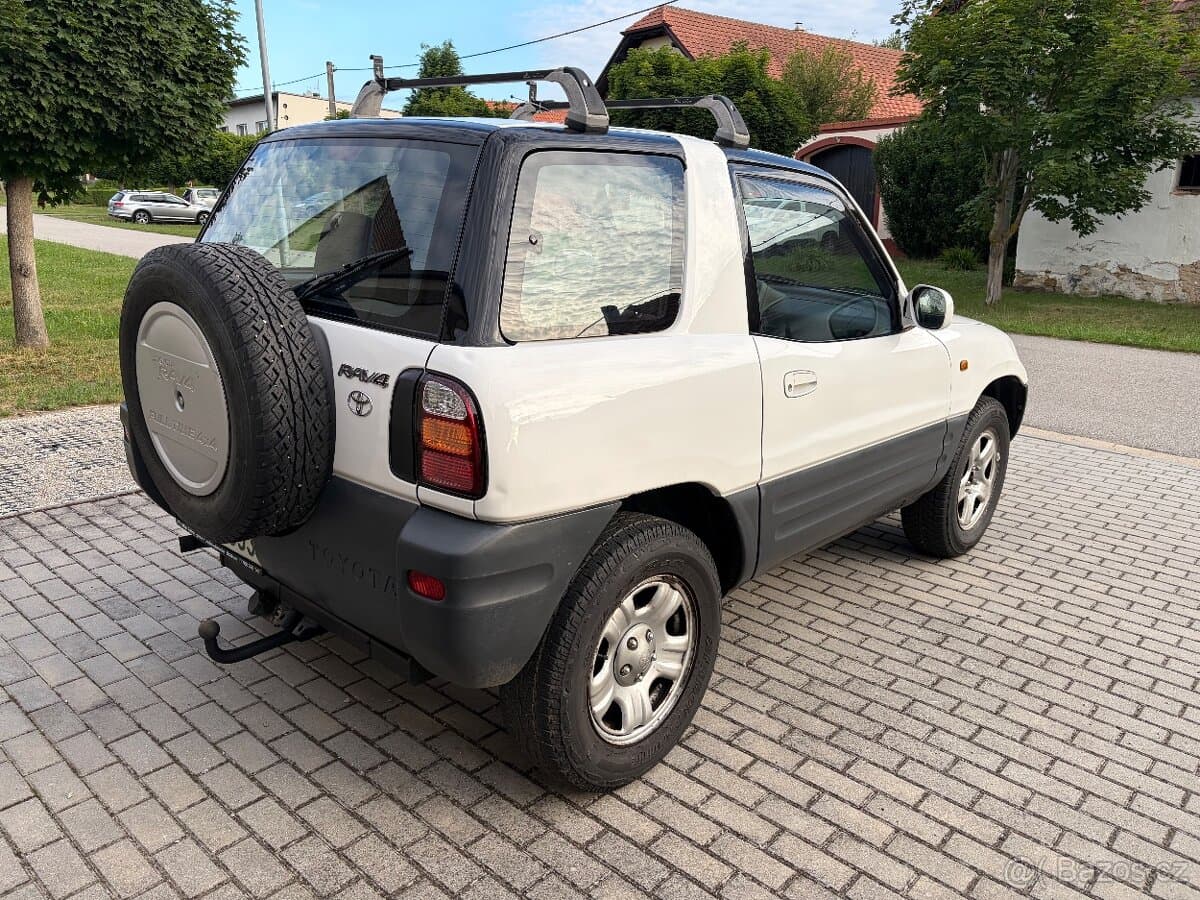 1999 Toyota RAV4 - 4
