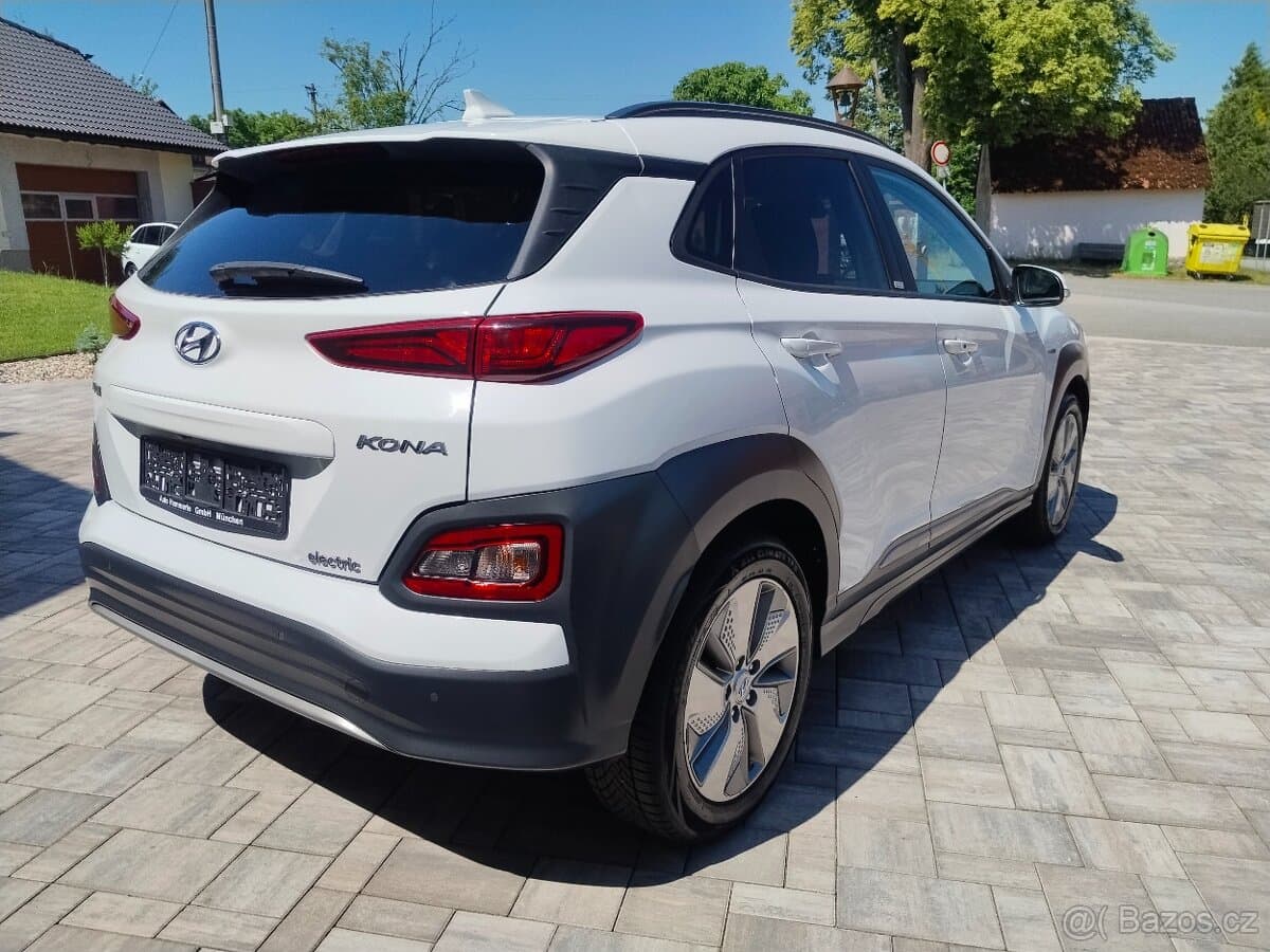 2021 Hyundai KONA - 4