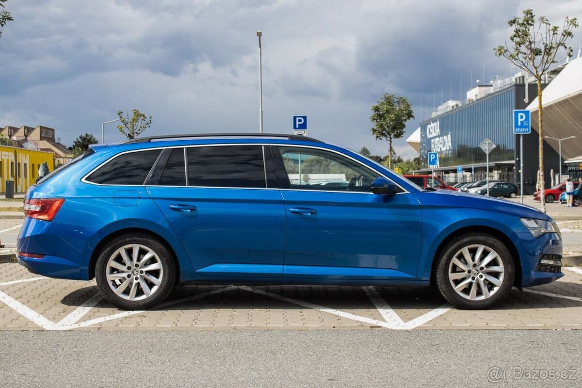 2020 Škoda SUPERB - 4
