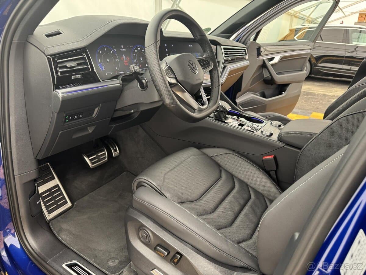 2025 Volkswagen TOUAREG - 4