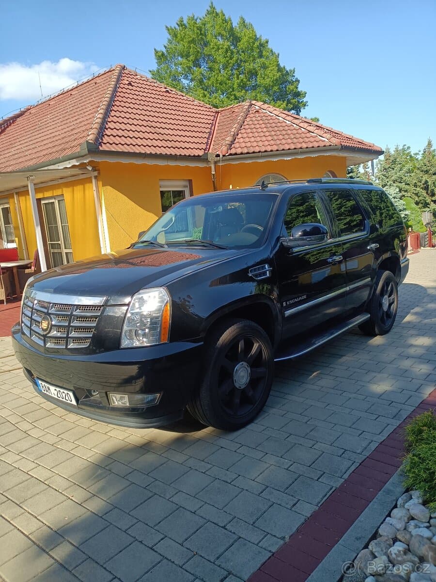 Cadillac ESCALADE - 4