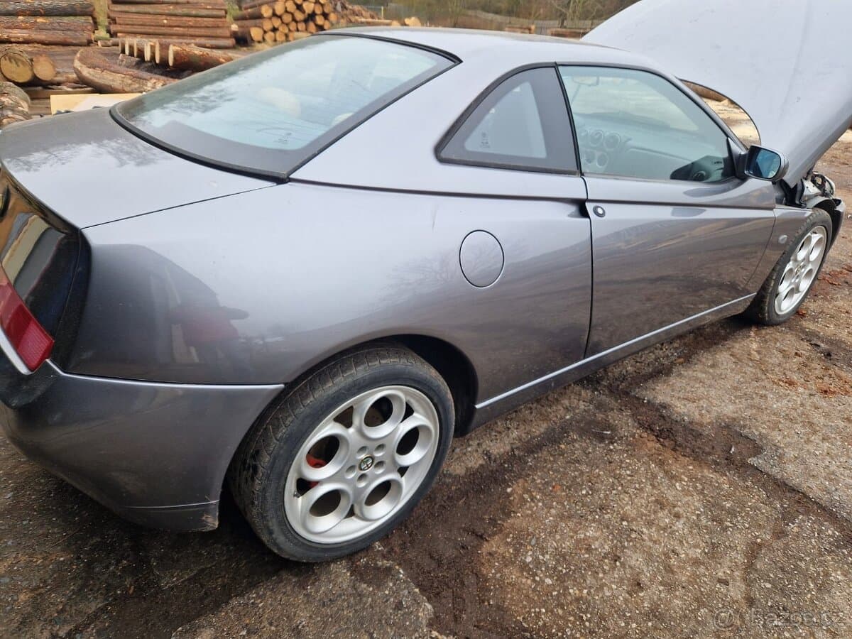 1999 Alfa Romeo GTV - 4