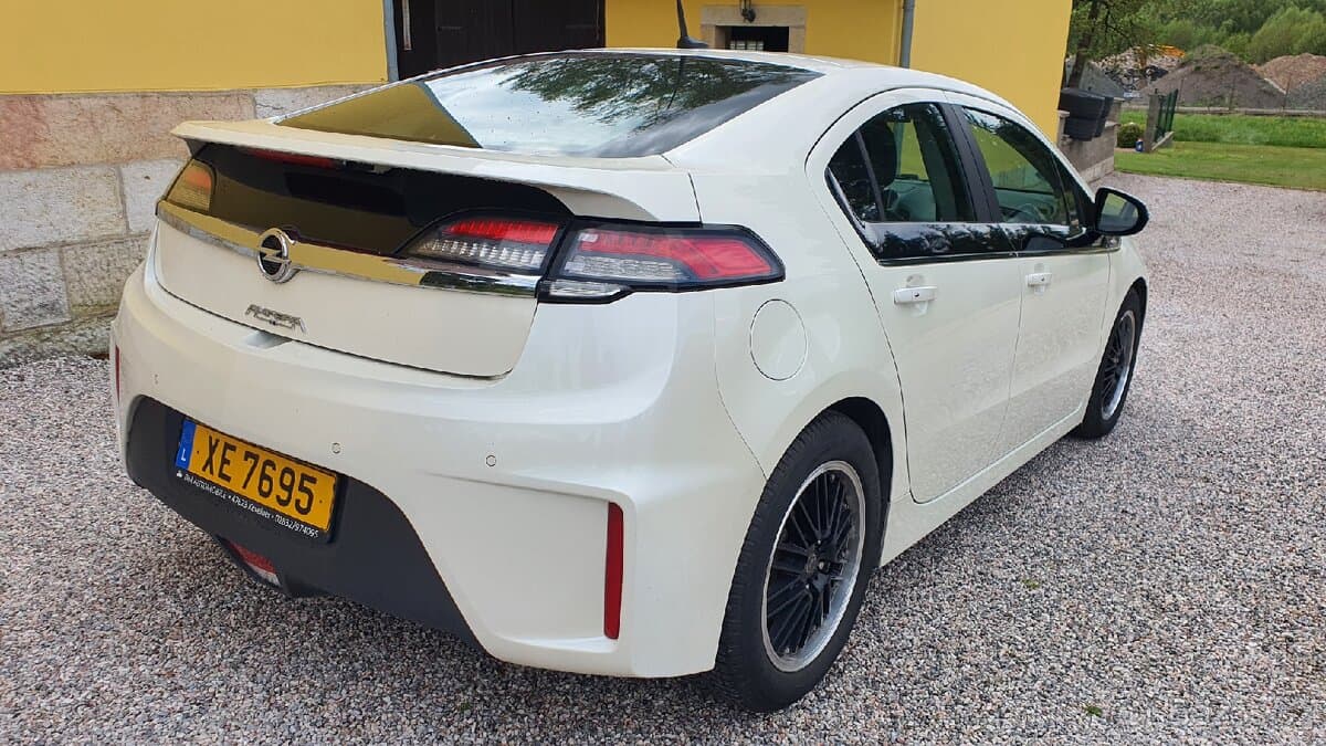 2013 Opel AMPERA - 4