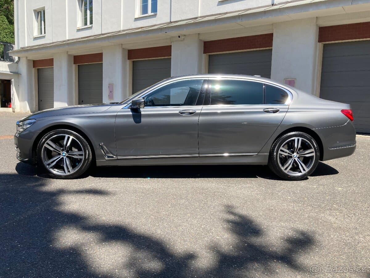 2016 BMW 7-SERIES - 4