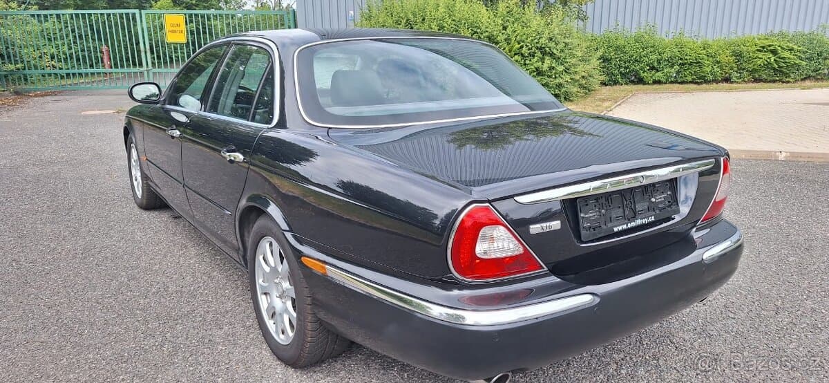 2003 Jaguar XJ - 4