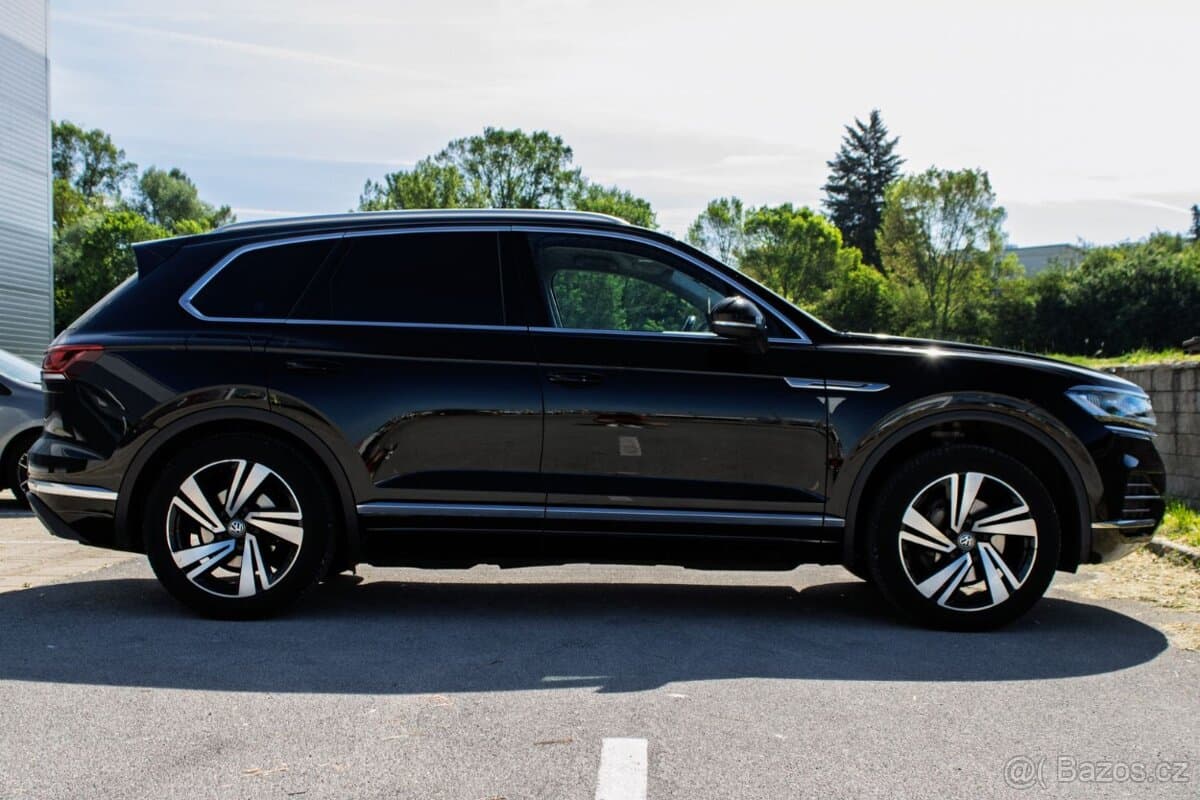 2019 Volkswagen TOUAREG - 4