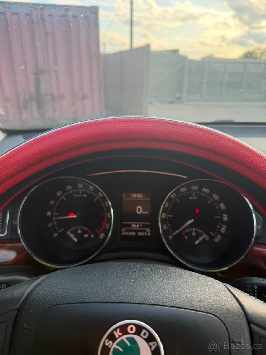 Škoda SUPERB - 4