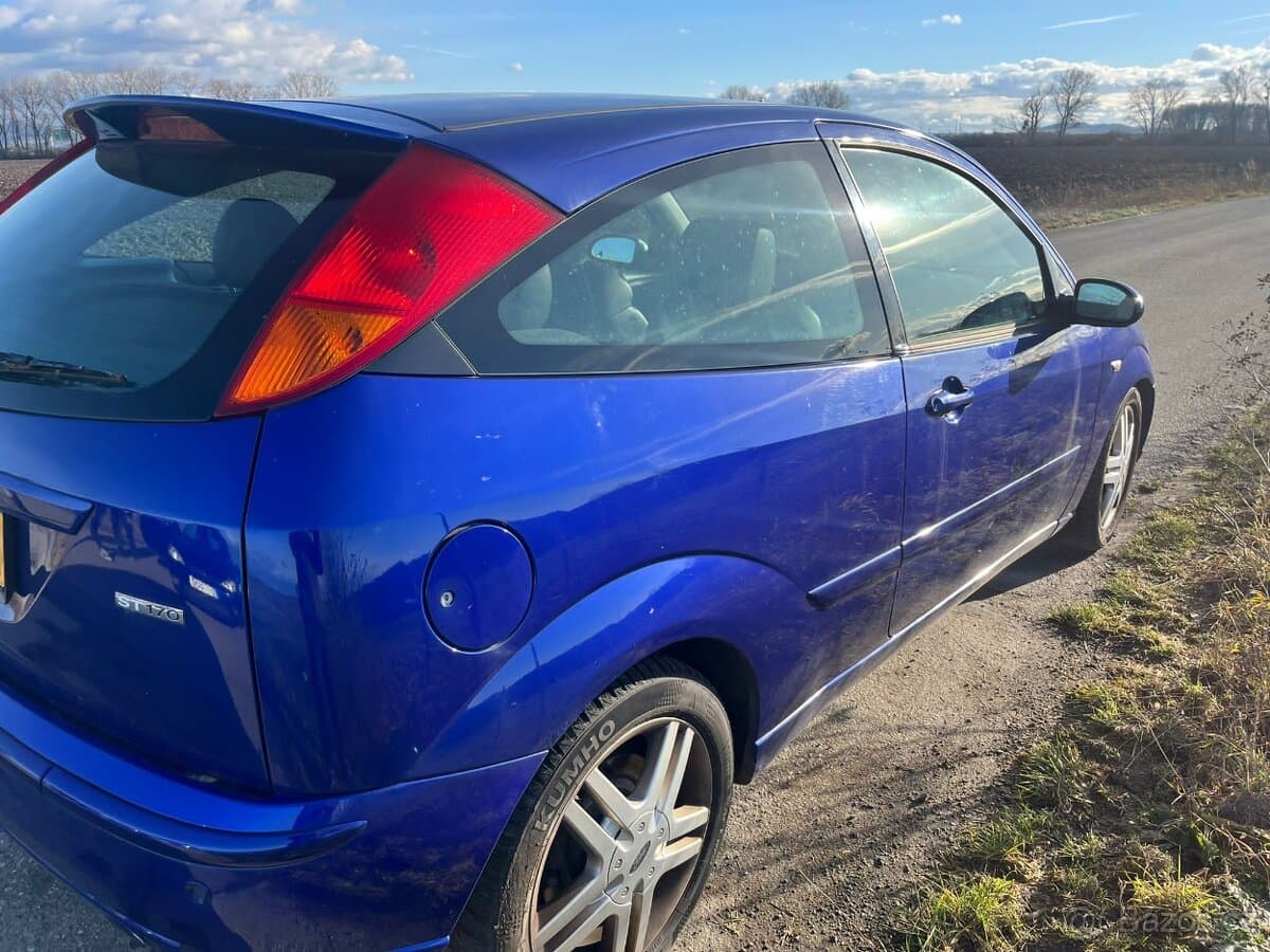 2003 Ford FOCUS - 4