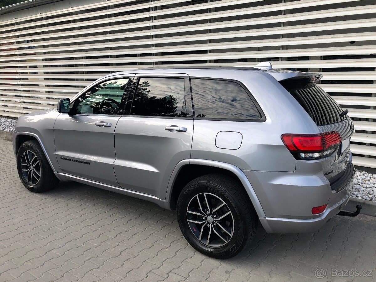 2017 Jeep CHEROKEE - 4