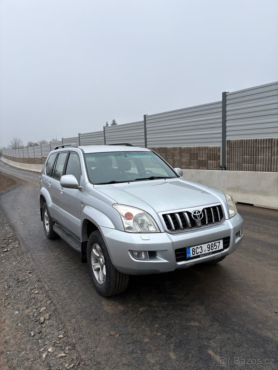 2004 Toyota LAND CRUISER - 4