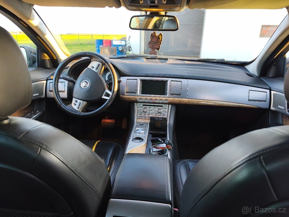 2008 Jaguar XF - 4