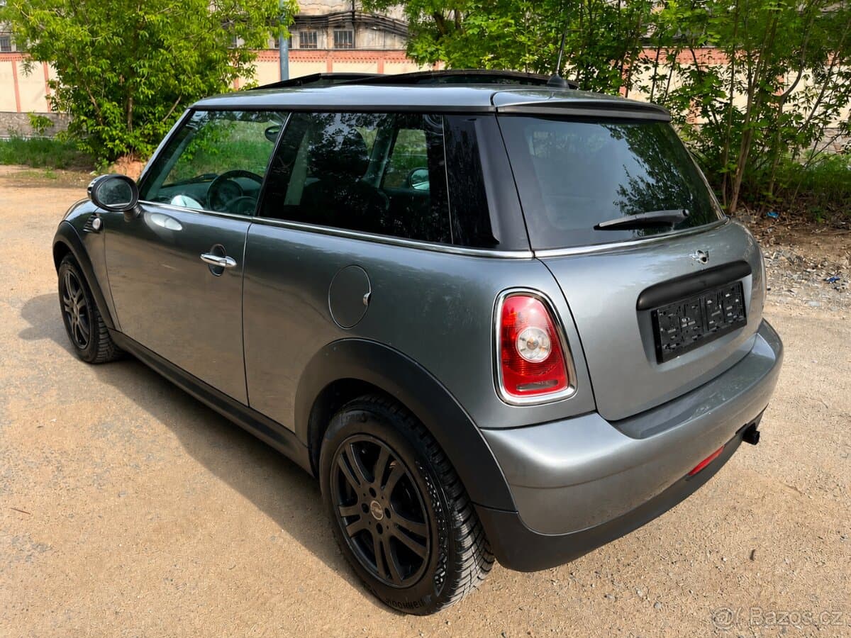 2009 Mini COOPER - 4
