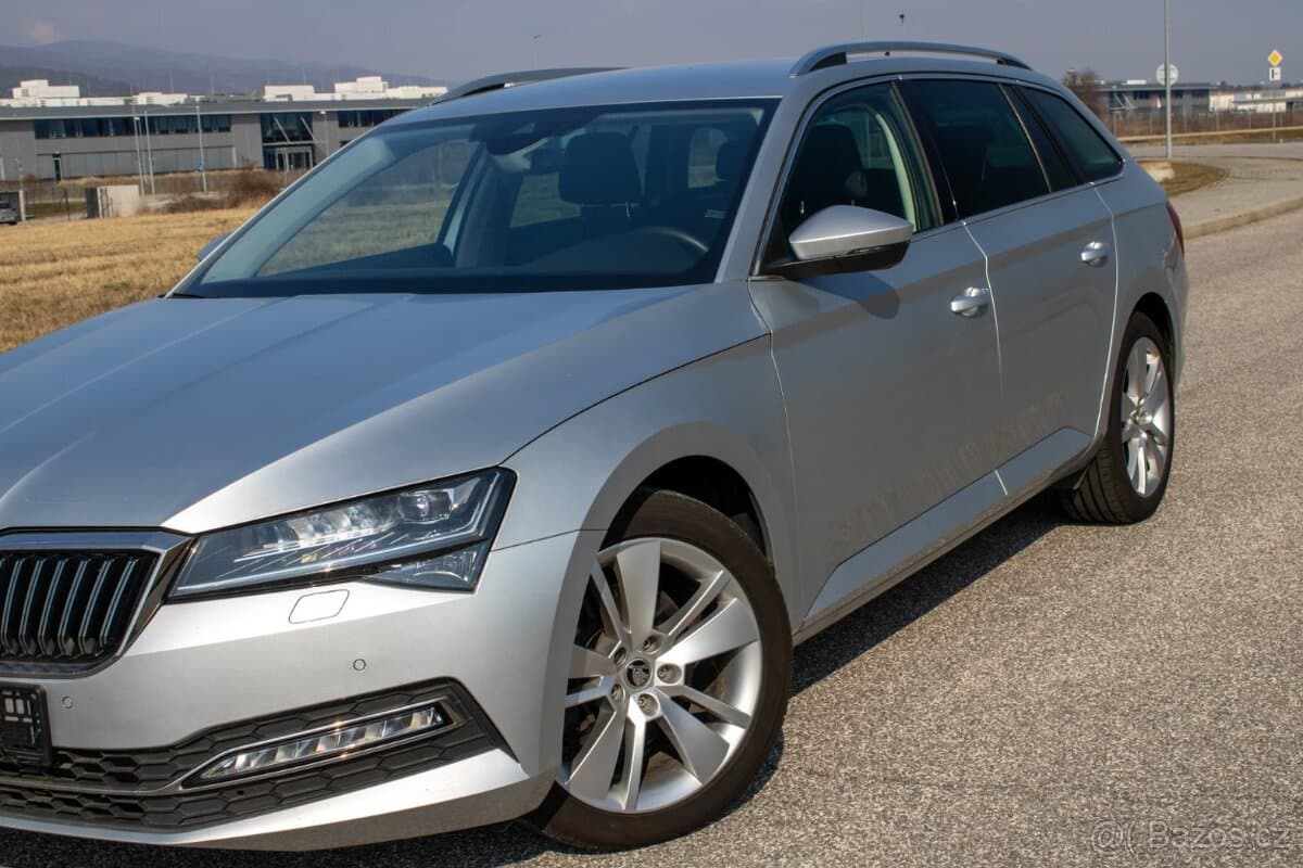 2020 Škoda SUPERB - 4