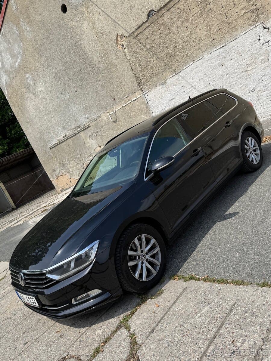 2018 Volkswagen PASSAT - 4