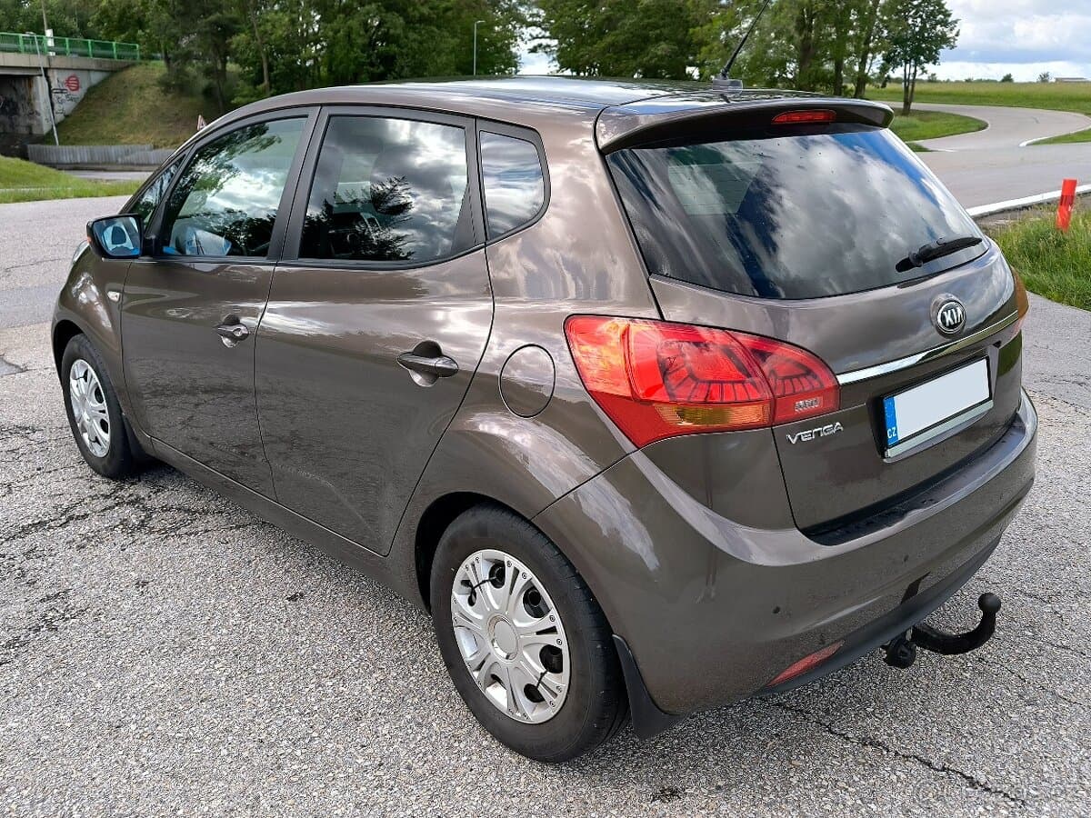 2017 Kia VENGA - 4
