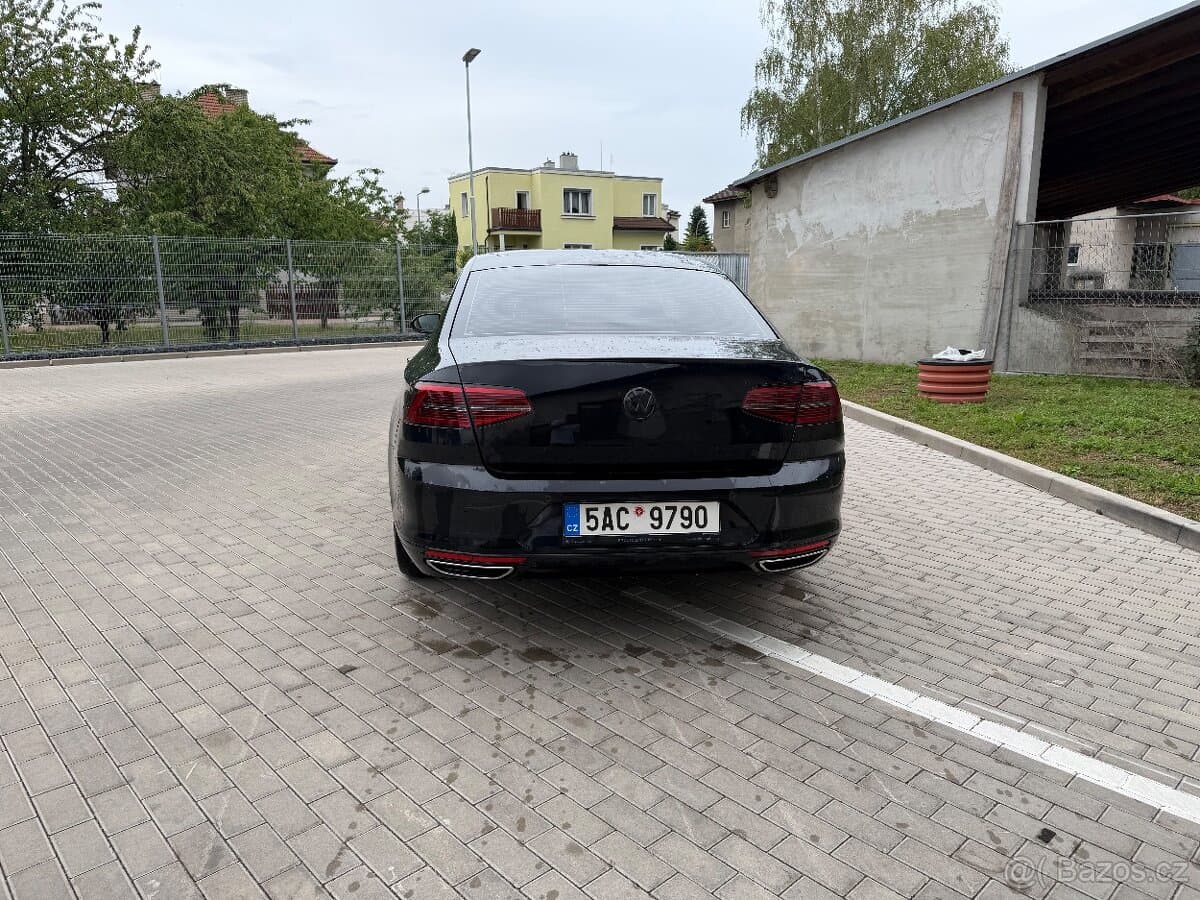 2015 Volkswagen PASSAT - 4