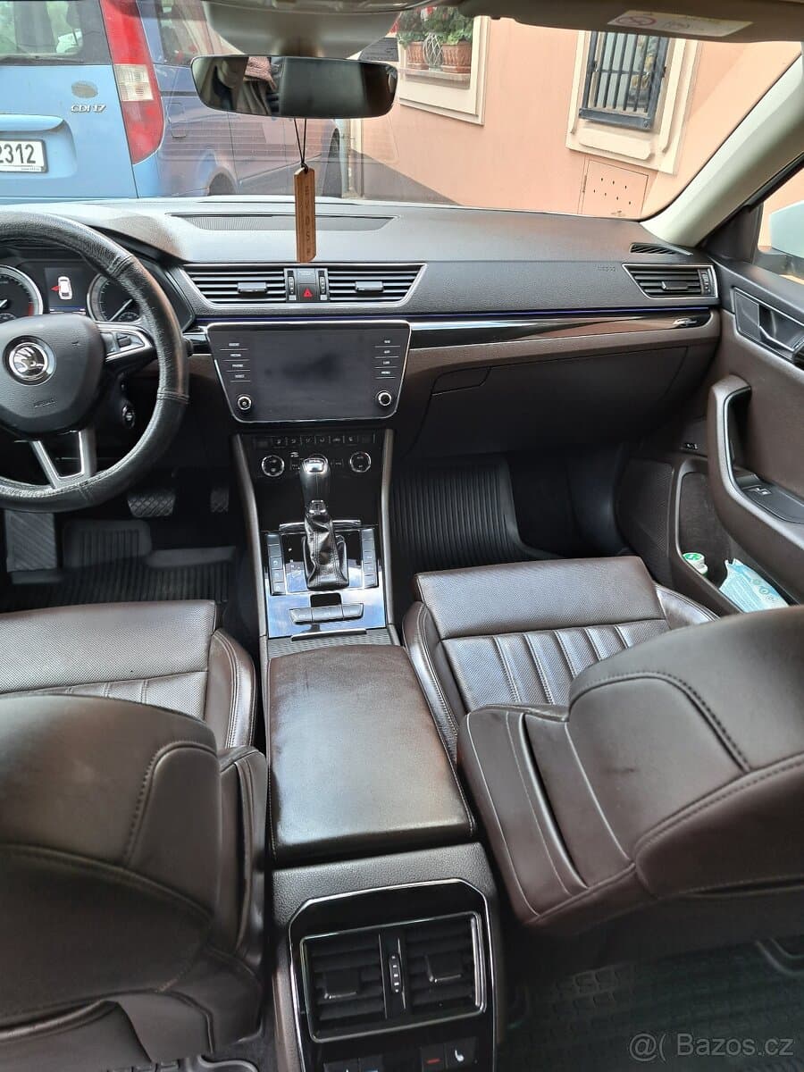 2018 Škoda SUPERB - 4