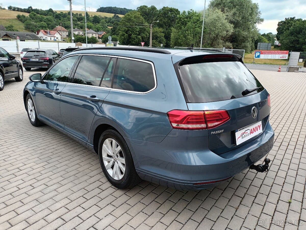 2018 Volkswagen PASSAT - 4