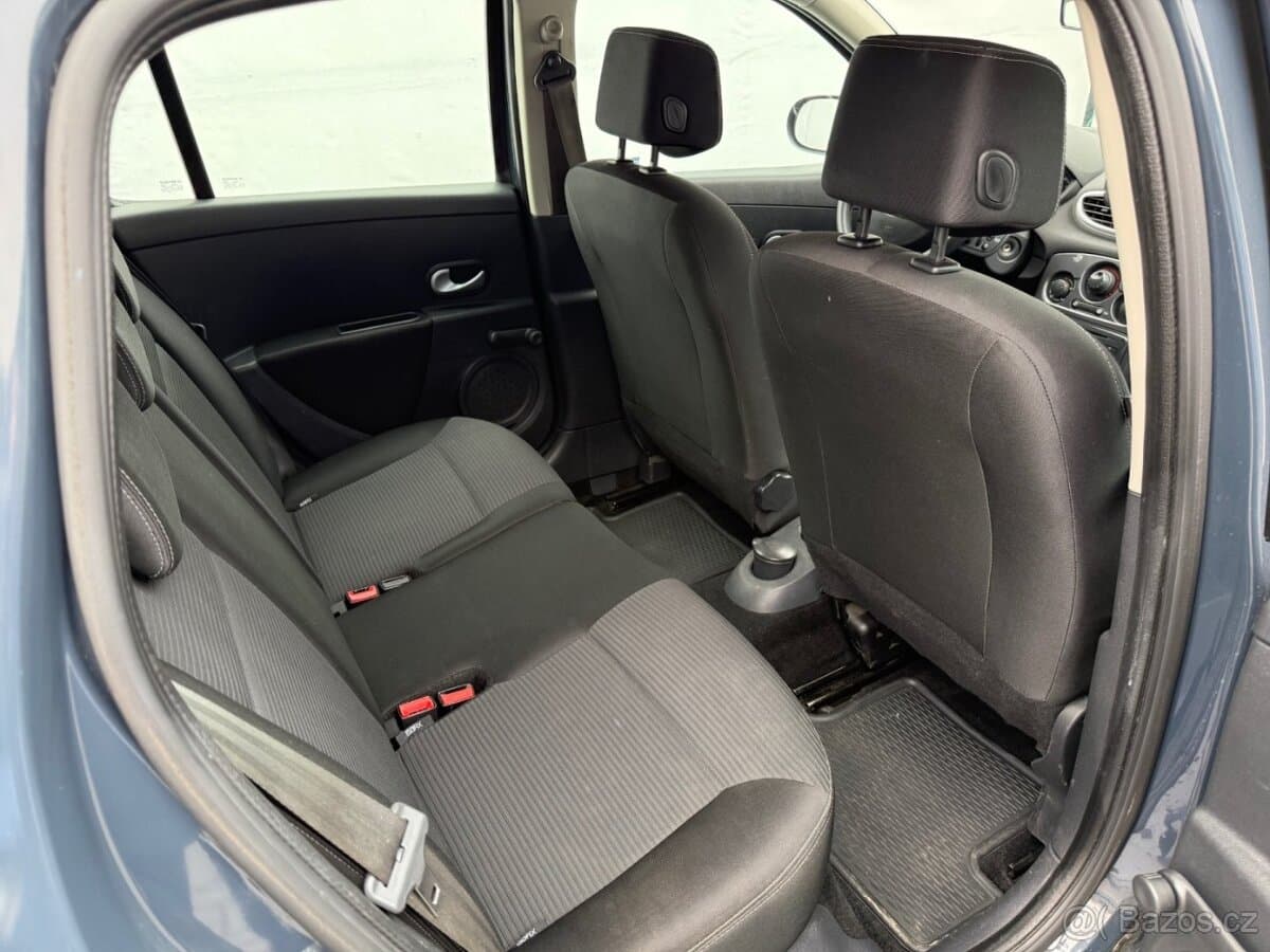 2012 Renault CLIO - 4