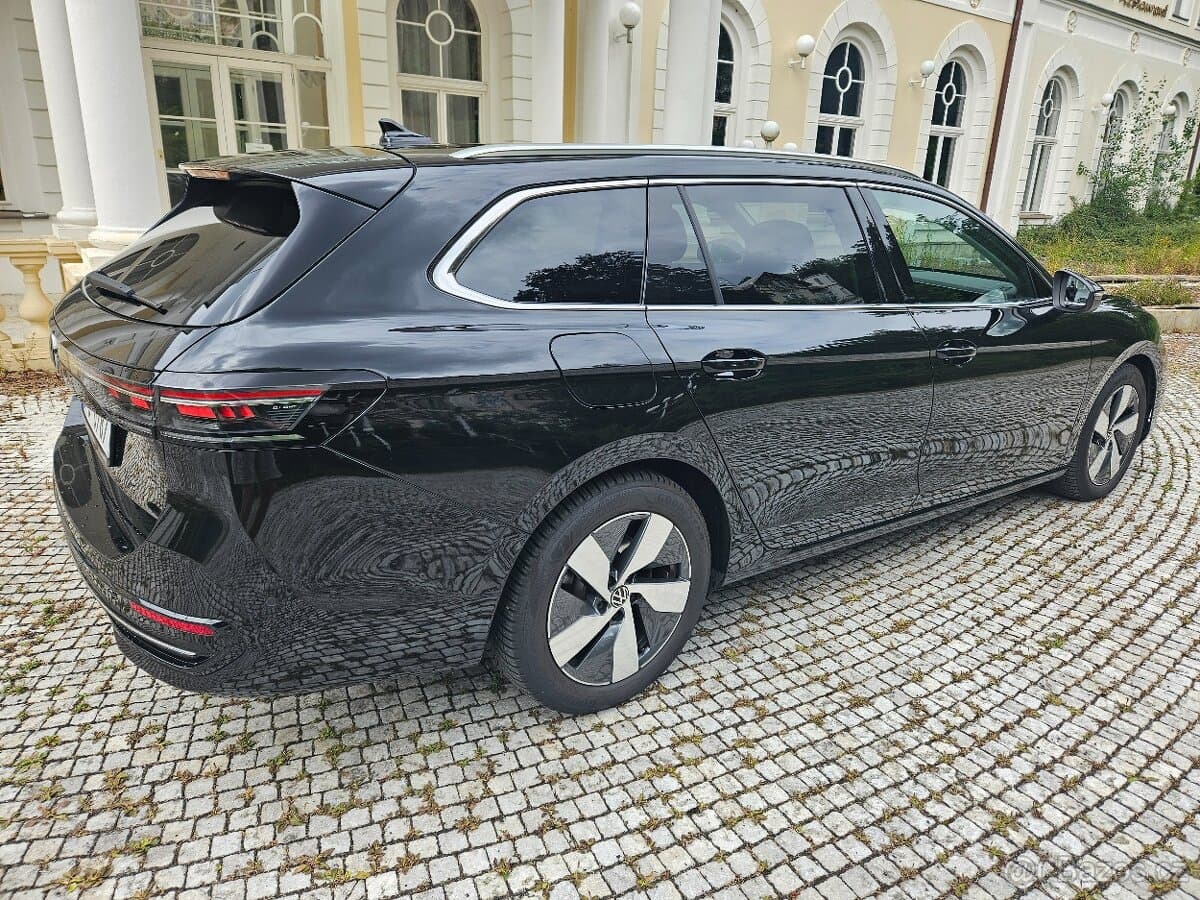 2024 Volkswagen PASSAT - 4