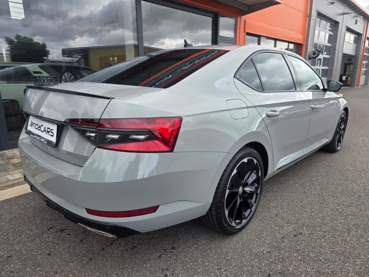 2020 Škoda SUPERB - 4
