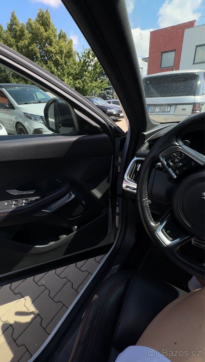 2020 Jaguar E-PACE - 4
