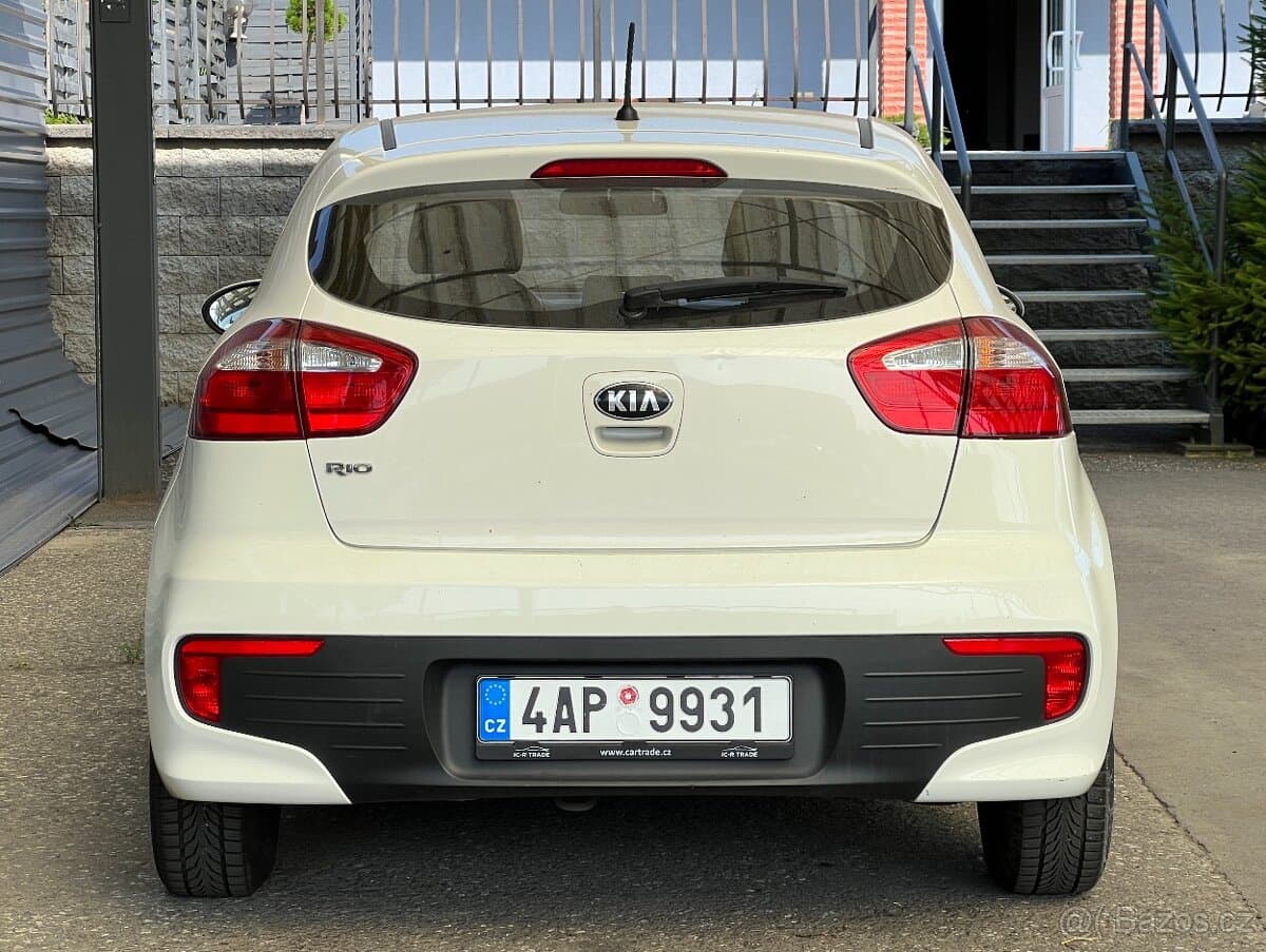 2015 Kia RIO - 4