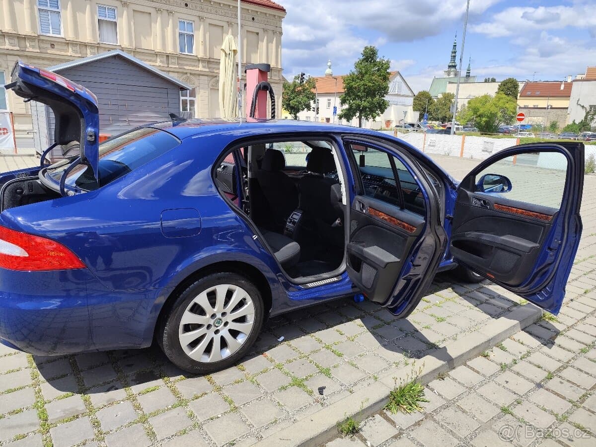 2010 Škoda SUPERB - 4