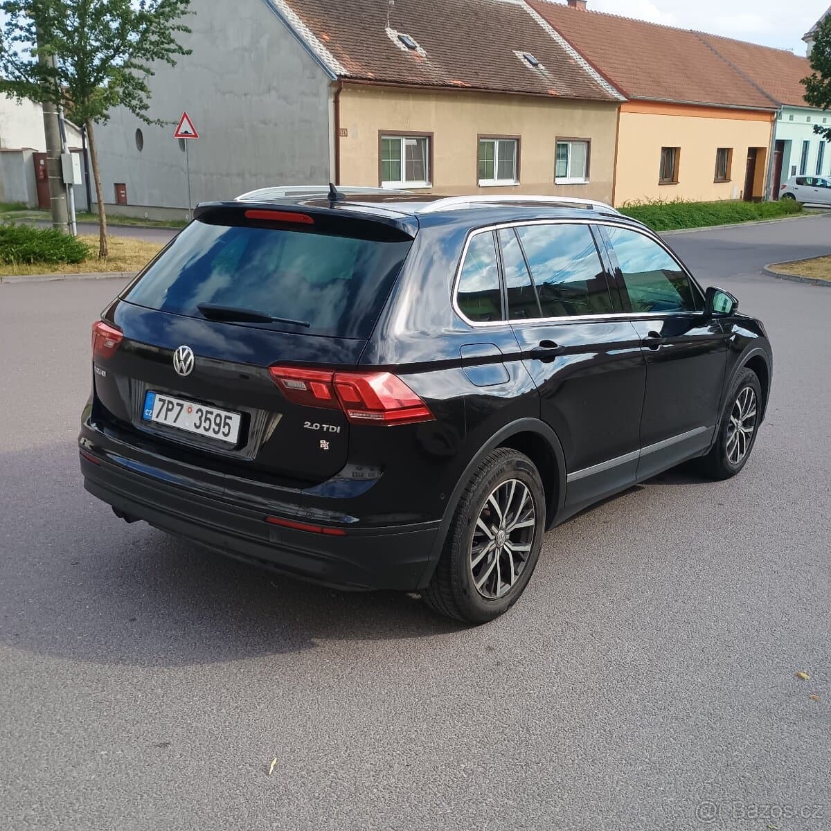 2017 Volkswagen TIGUAN - 4