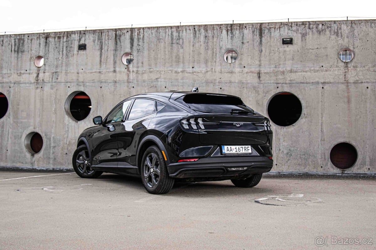 2021 Ford MUSTANG - 4
