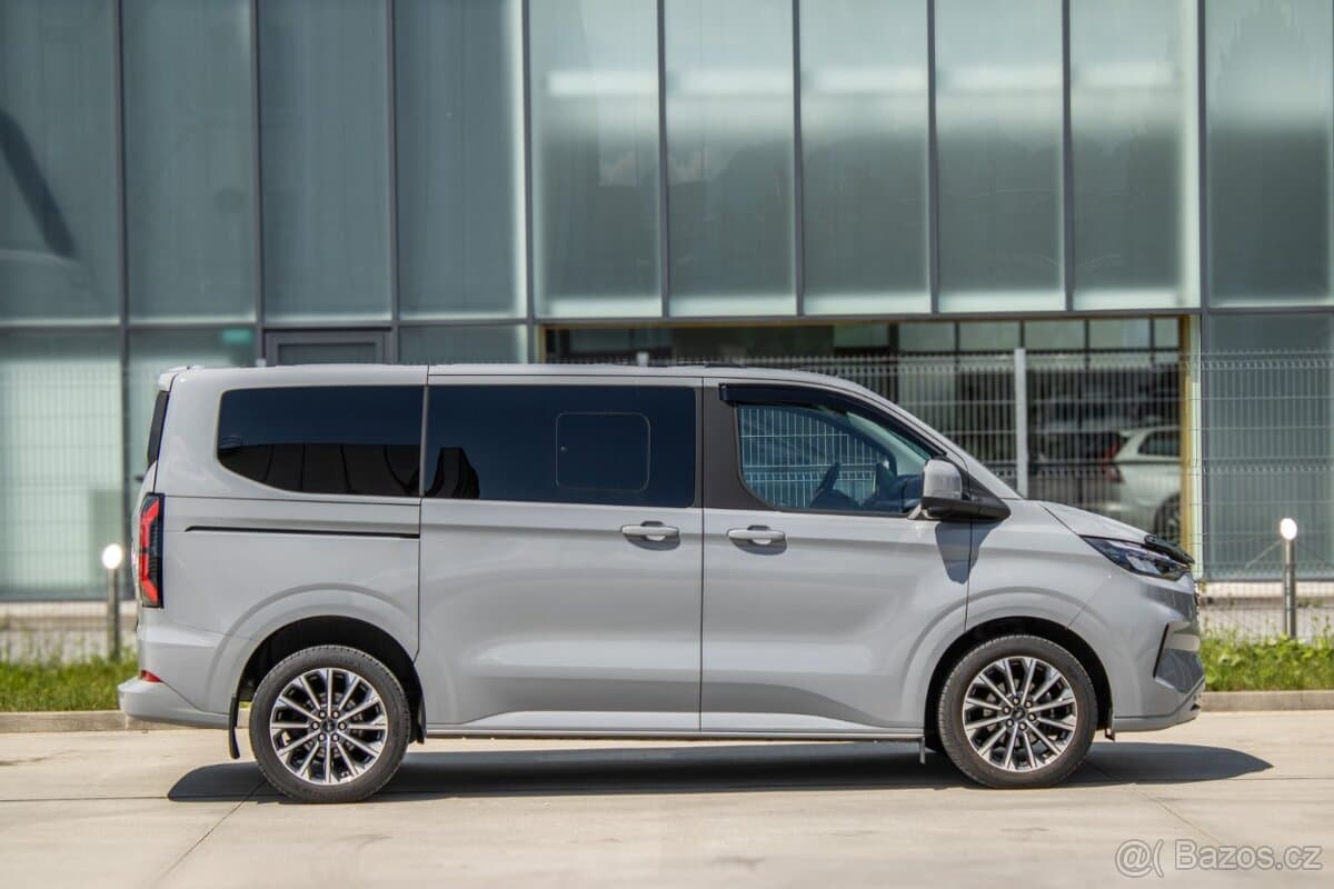 2025 Ford TOURNEO - 4