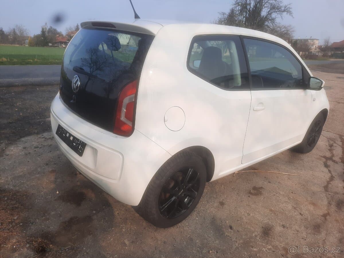 2016 Volkswagen UP! - 4