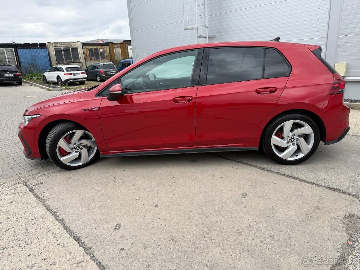 Volkswagen GOLF - 4