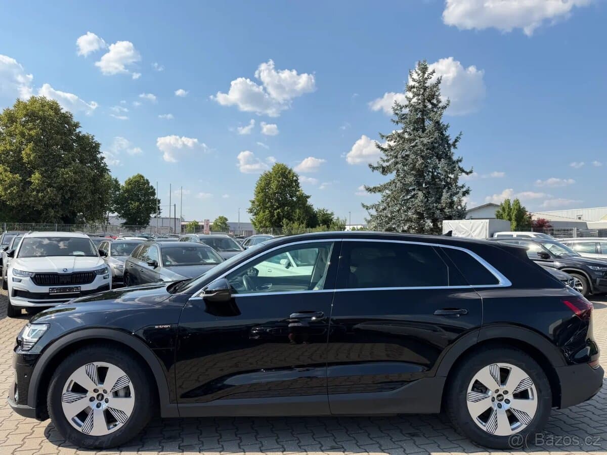 2022 Audi E-TRON - 4