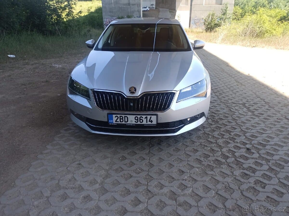 2019 Škoda SUPERB - 4