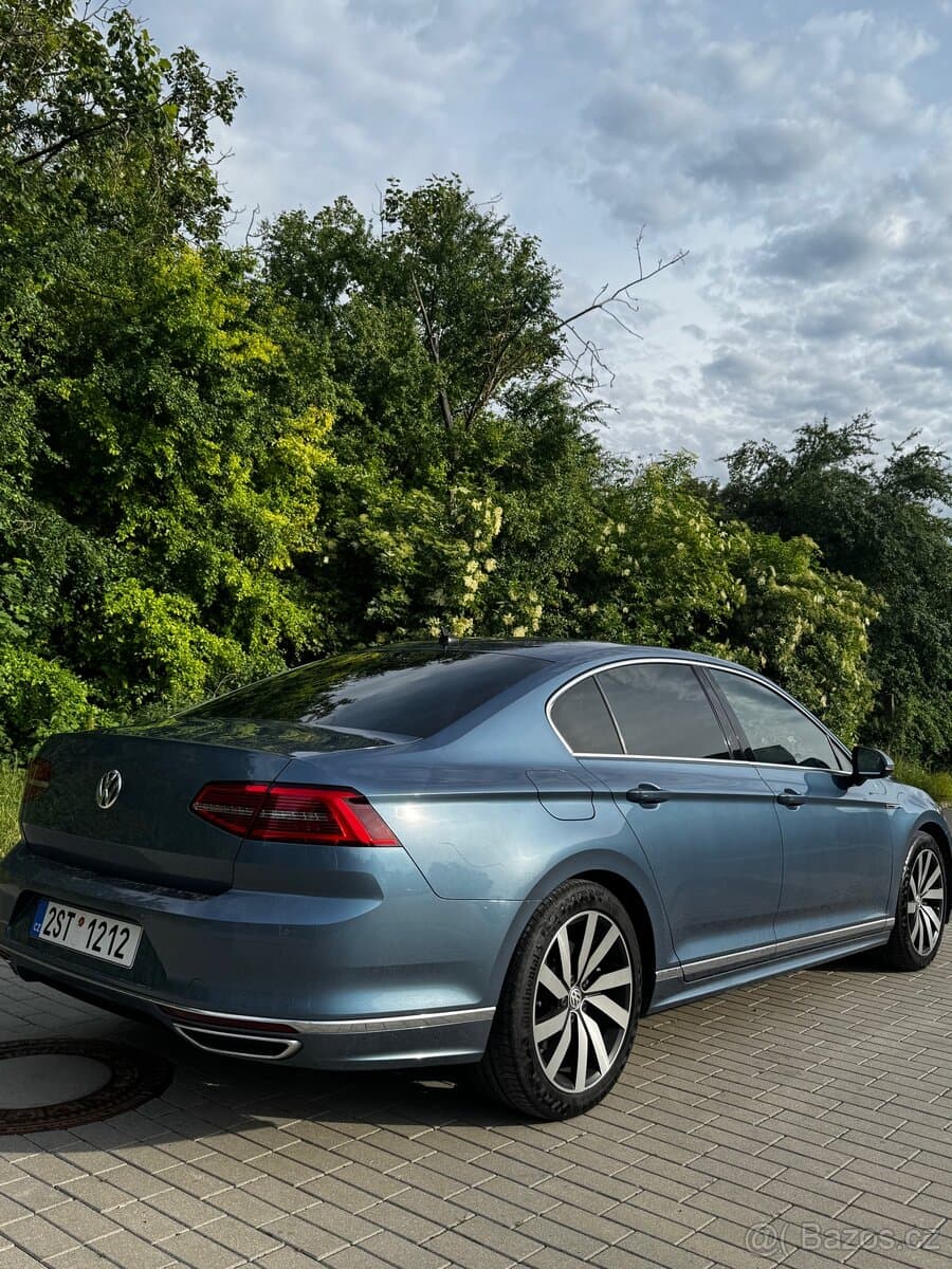 2016 Volkswagen PASSAT - 4