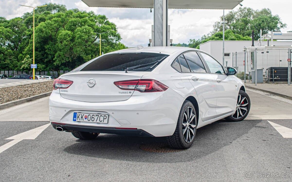 2017 Opel INSIGNIA - 4