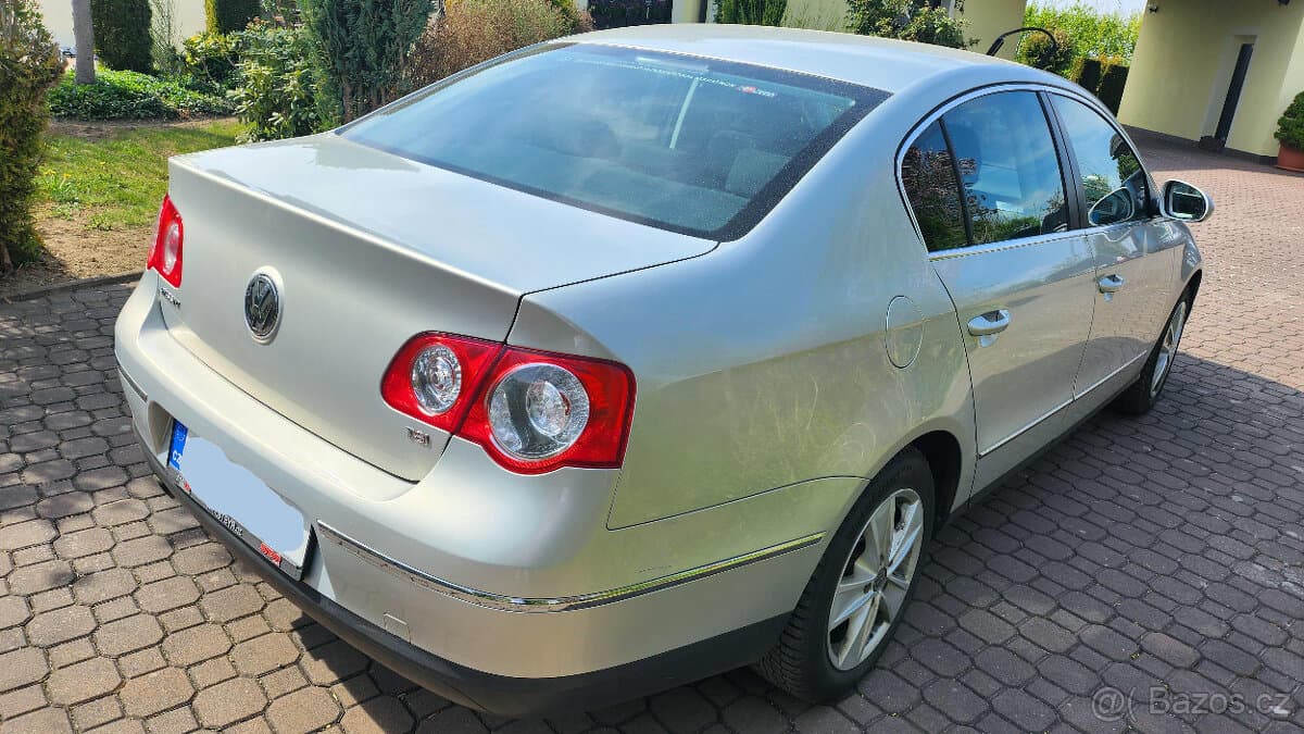 2009 Volkswagen PASSAT - 4