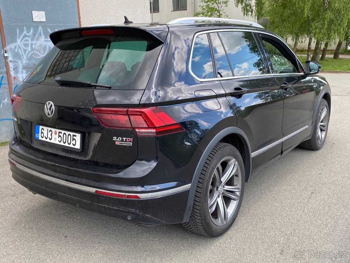 2017 Volkswagen TIGUAN - 4