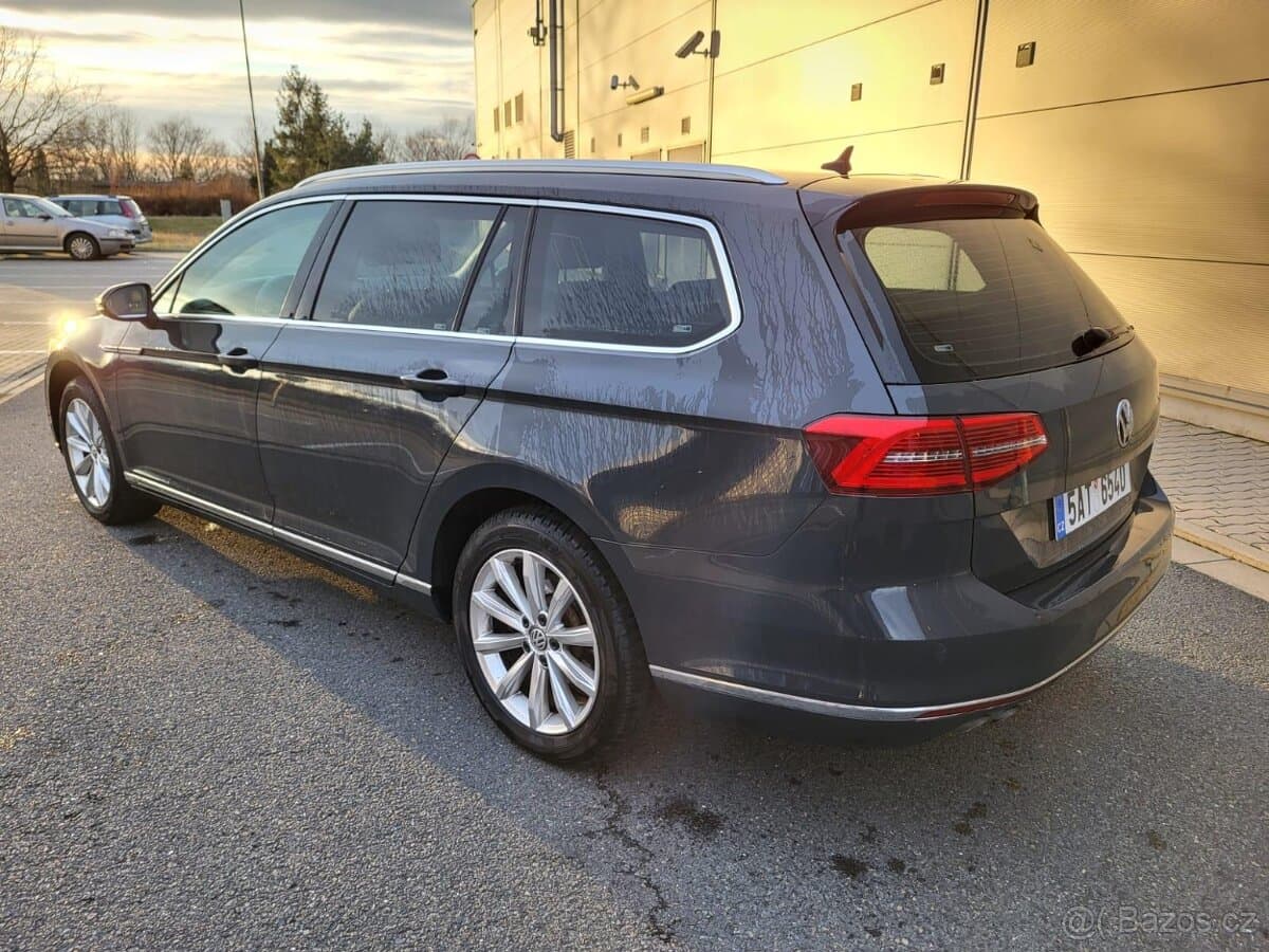 2016 Volkswagen PASSAT - 4