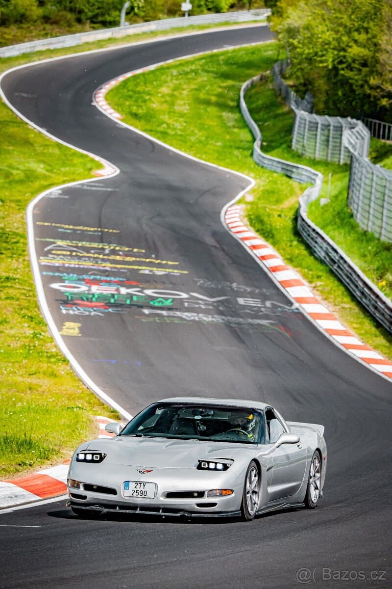 2004 Chevrolet CORVETTE - 4