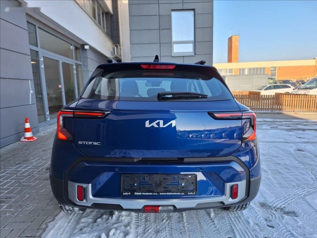2025 Kia STONIC - 4