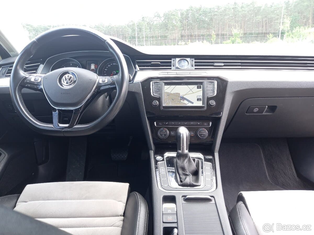 2015 Volkswagen PASSAT - 4