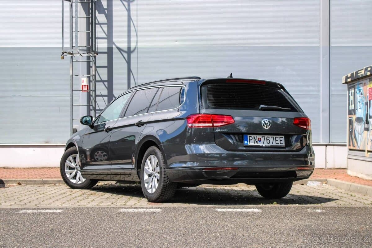2018 Volkswagen PASSAT - 4
